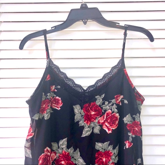 IN Dresses & Skirts - 🛍NWT🛍Cami Dress